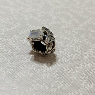 Majestic Garden Stopper